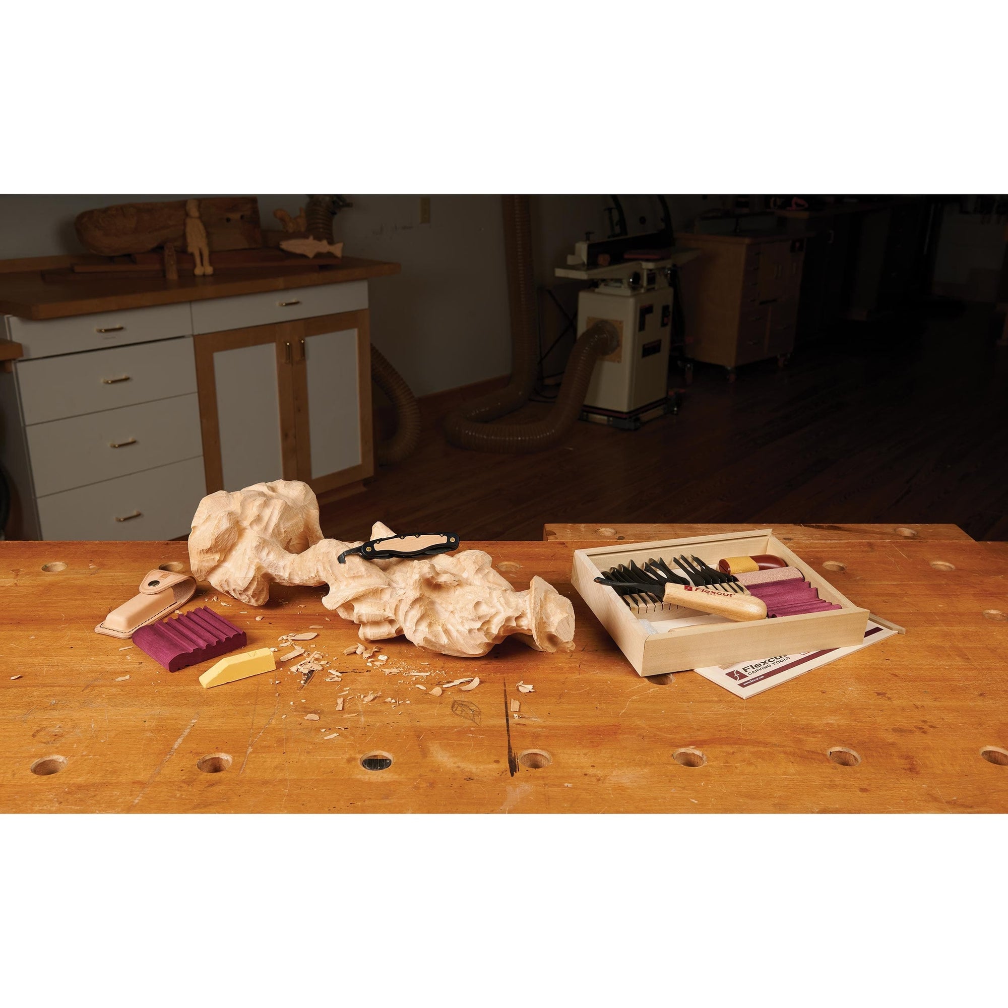 Deluxe Starter Carving Set w/ Free Relief Carving DVD - 21 Piece alt 0