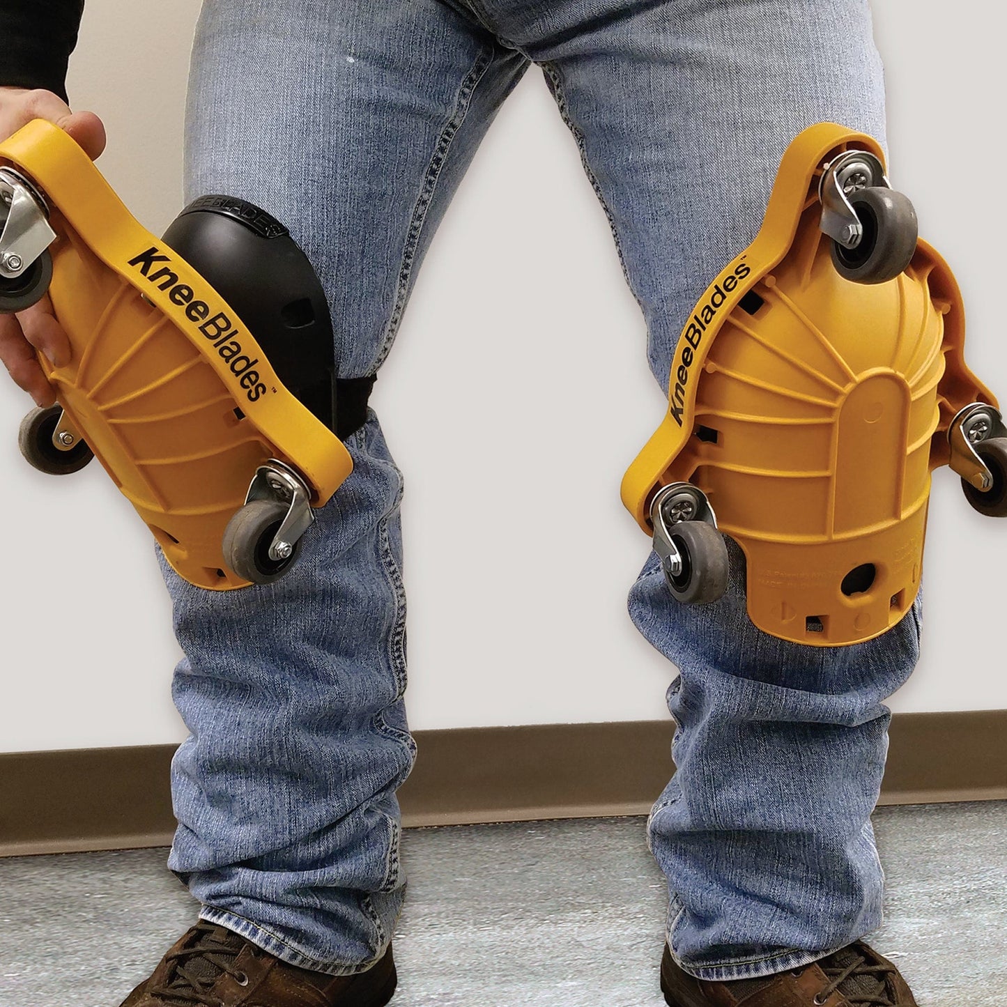KneeBlades alt 0