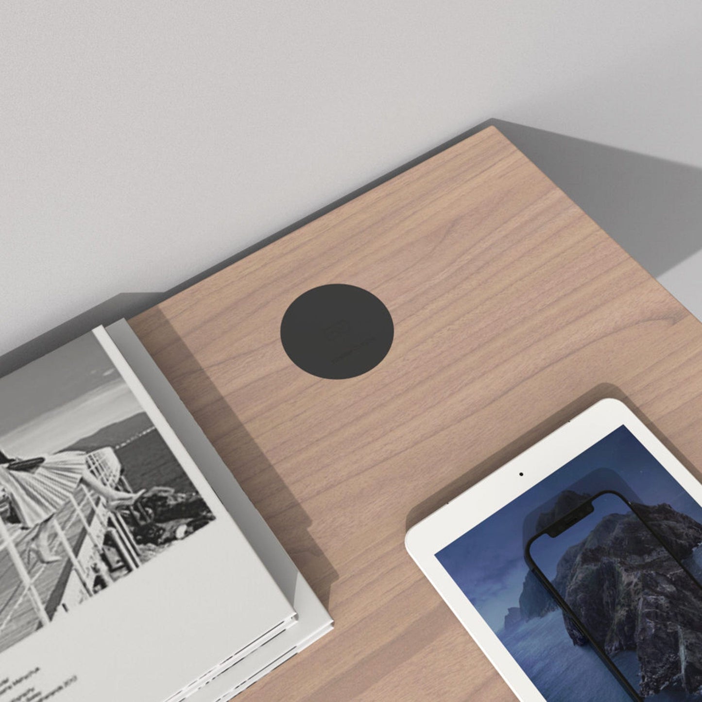 Recessed Top Mount Wireless QI Charging Station Black alt 0