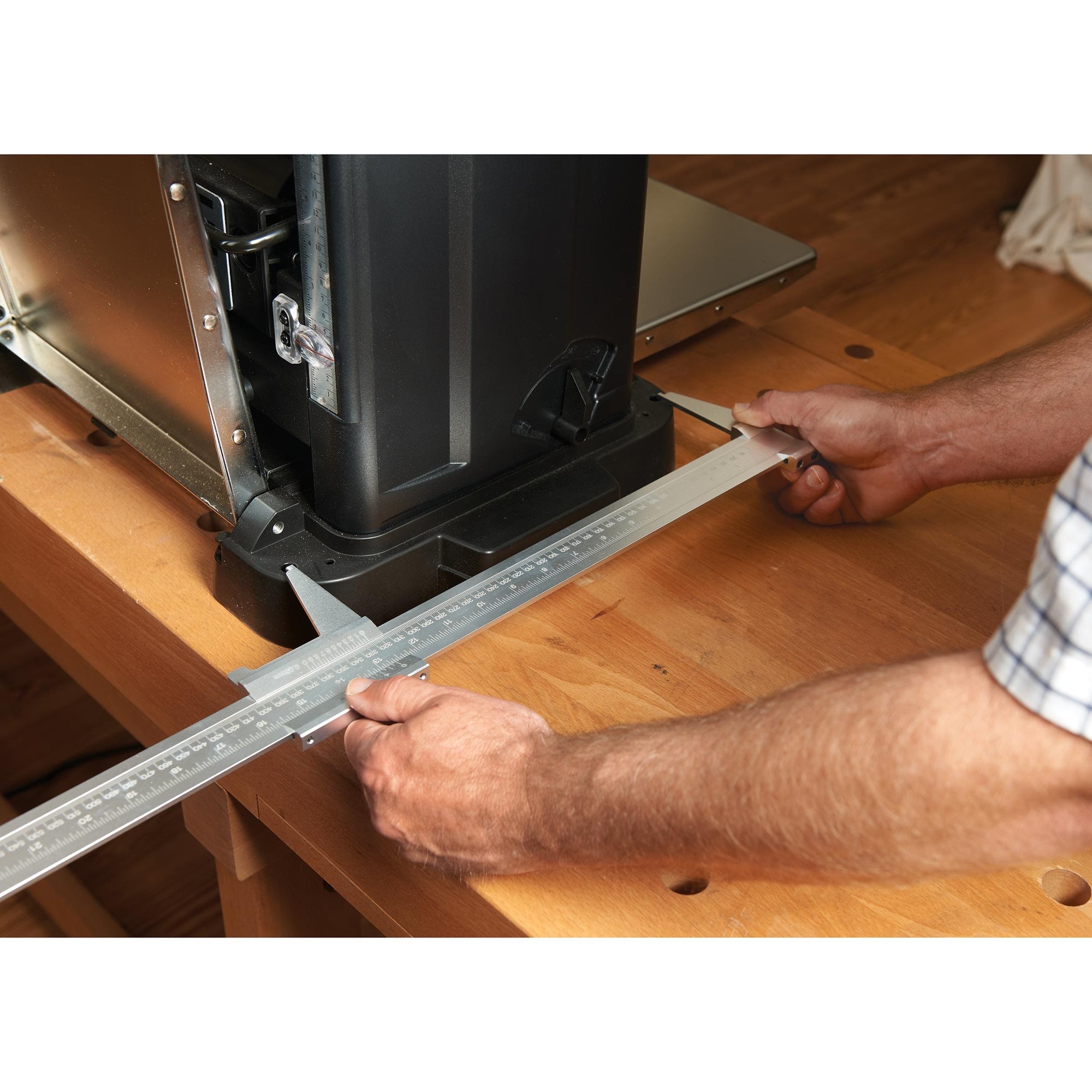 24" Aluminum Vernier Caliper alt 0