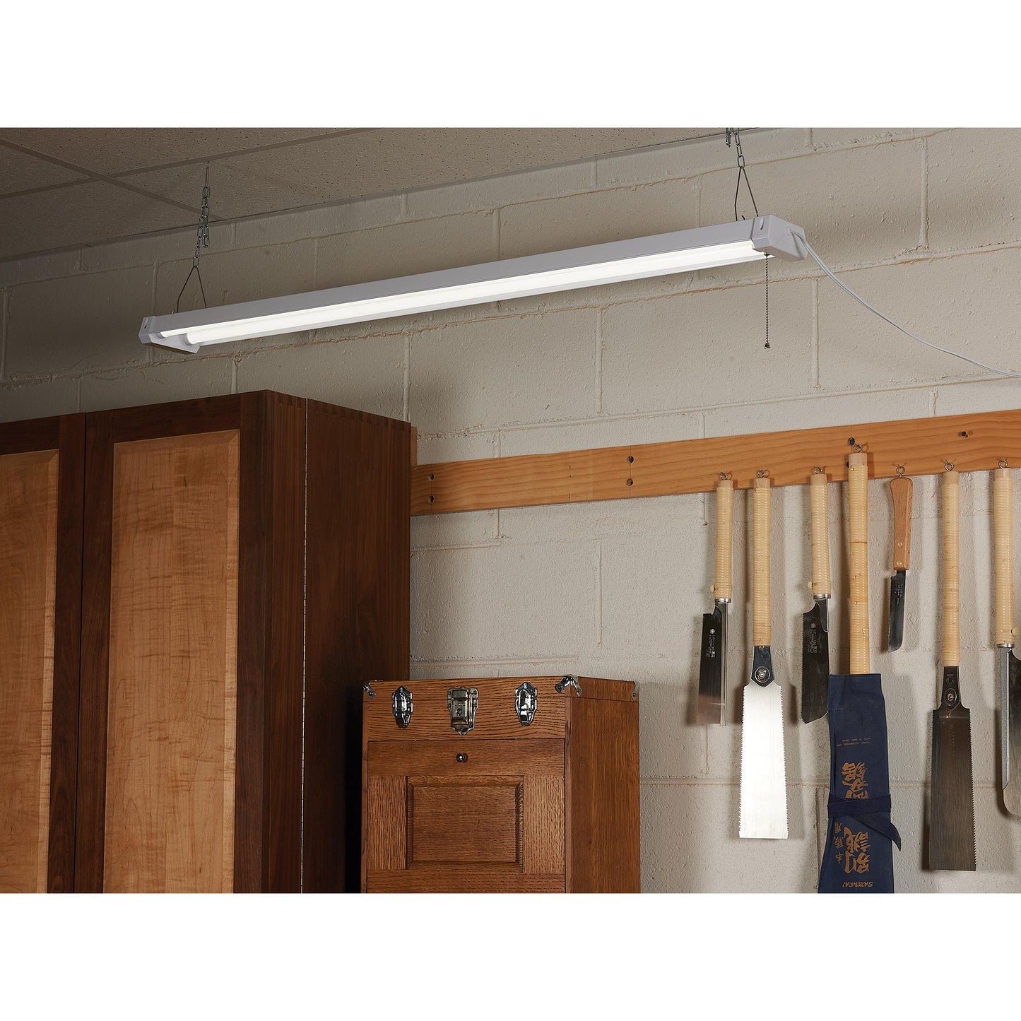 Linkable LED Shop Light - 4300 Lumens - 48" alt 0