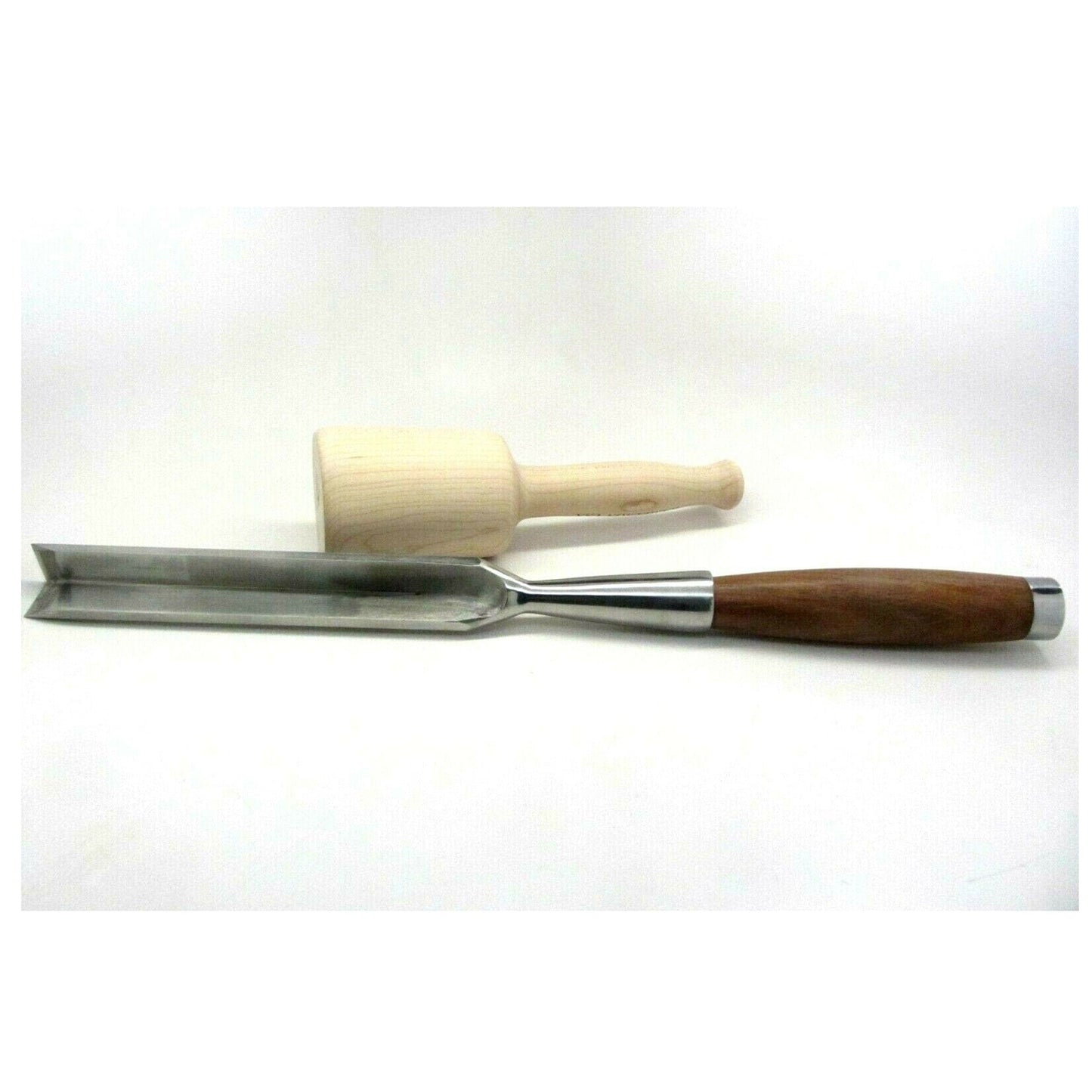 90 Degree Timber Corner Chisel and Mallet alt 0