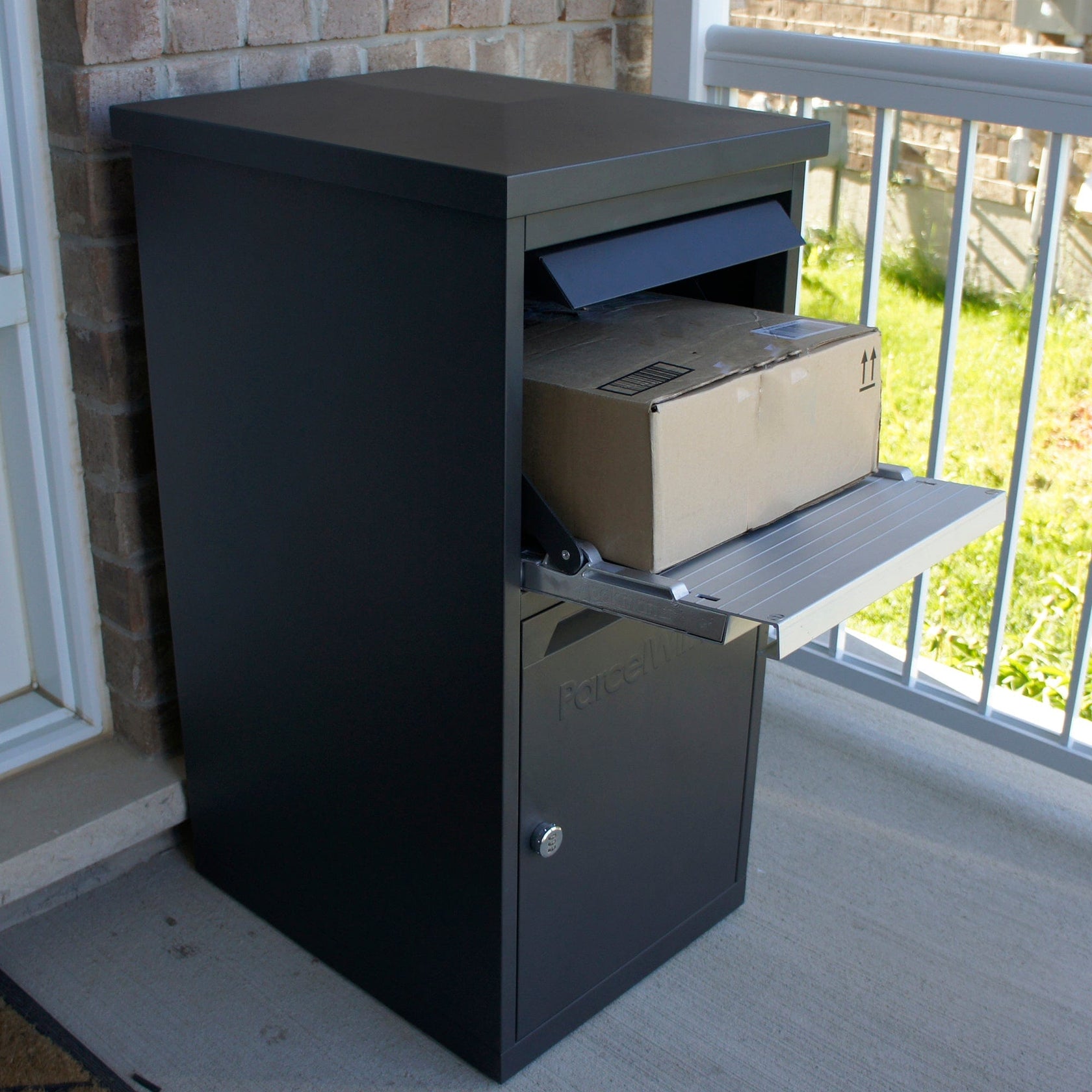RTS Home Accents ParcelWirx Lockable Package Delivery Box with Parcel ...
