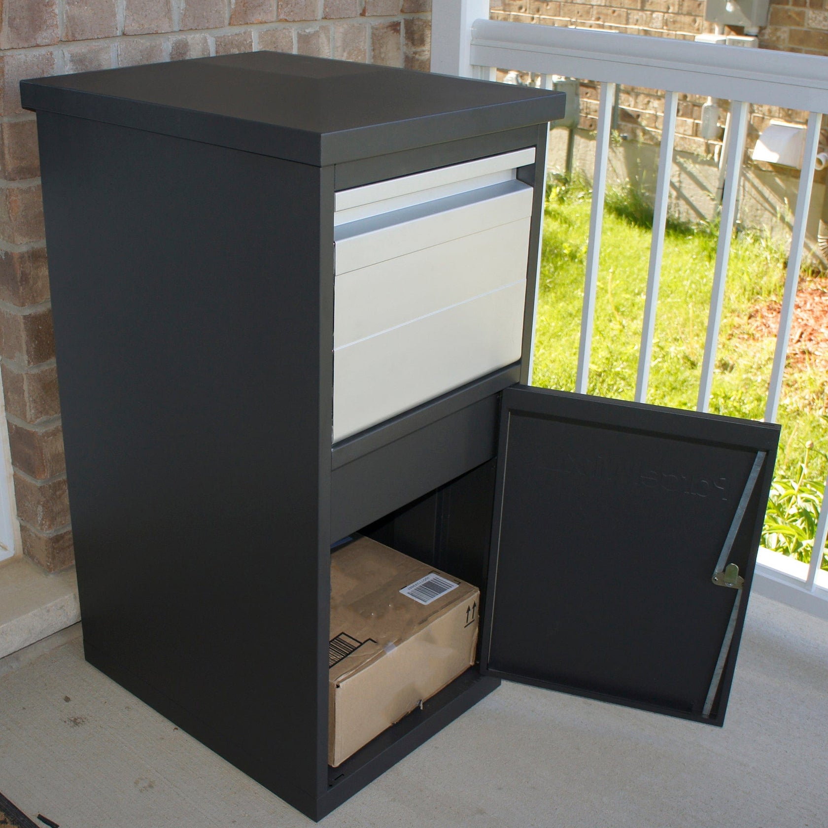 RTS Home Accents ParcelWirx Lockable Package Delivery Box with Parcel ...