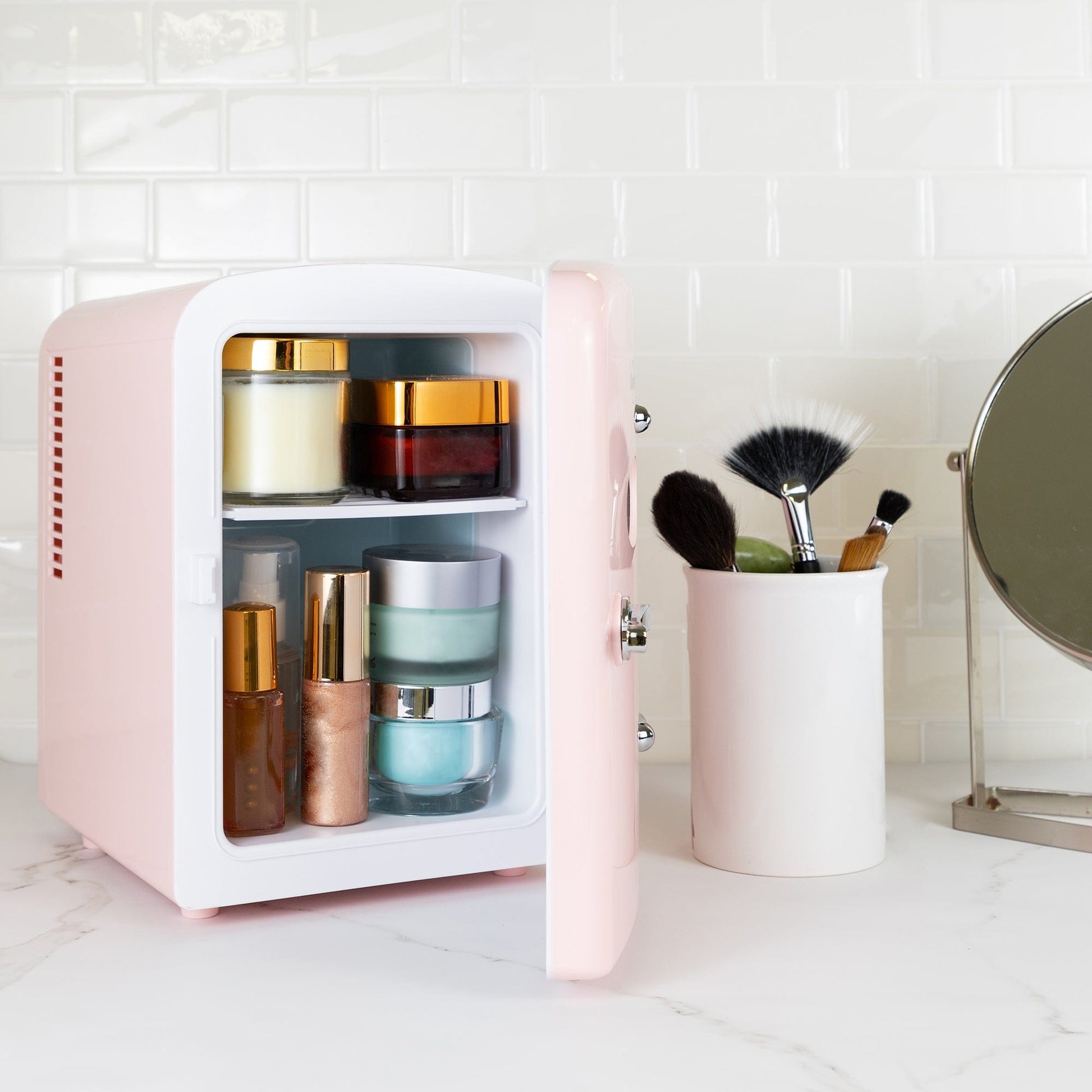 Retro Portable Mini Fridge 4L Pink 110V AC / 12V DC alt 0