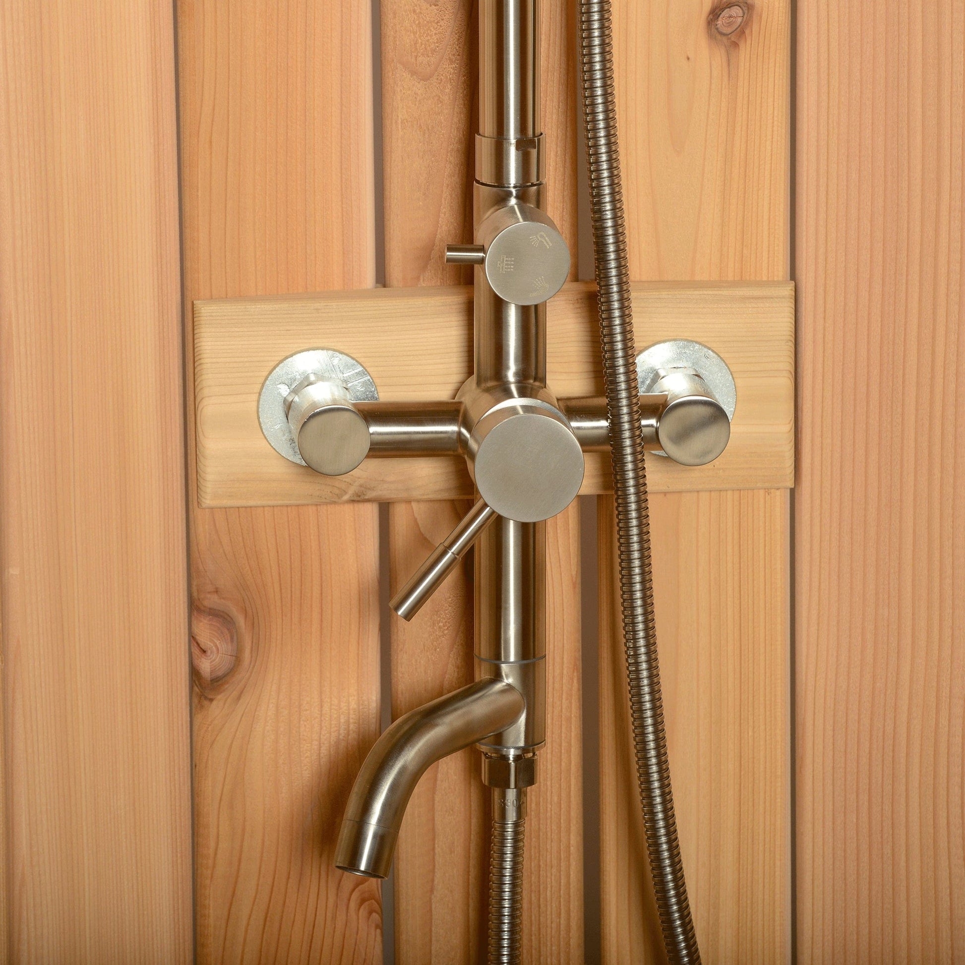 Ellipse Outdoor Shower, Rustic Cedar alt 0