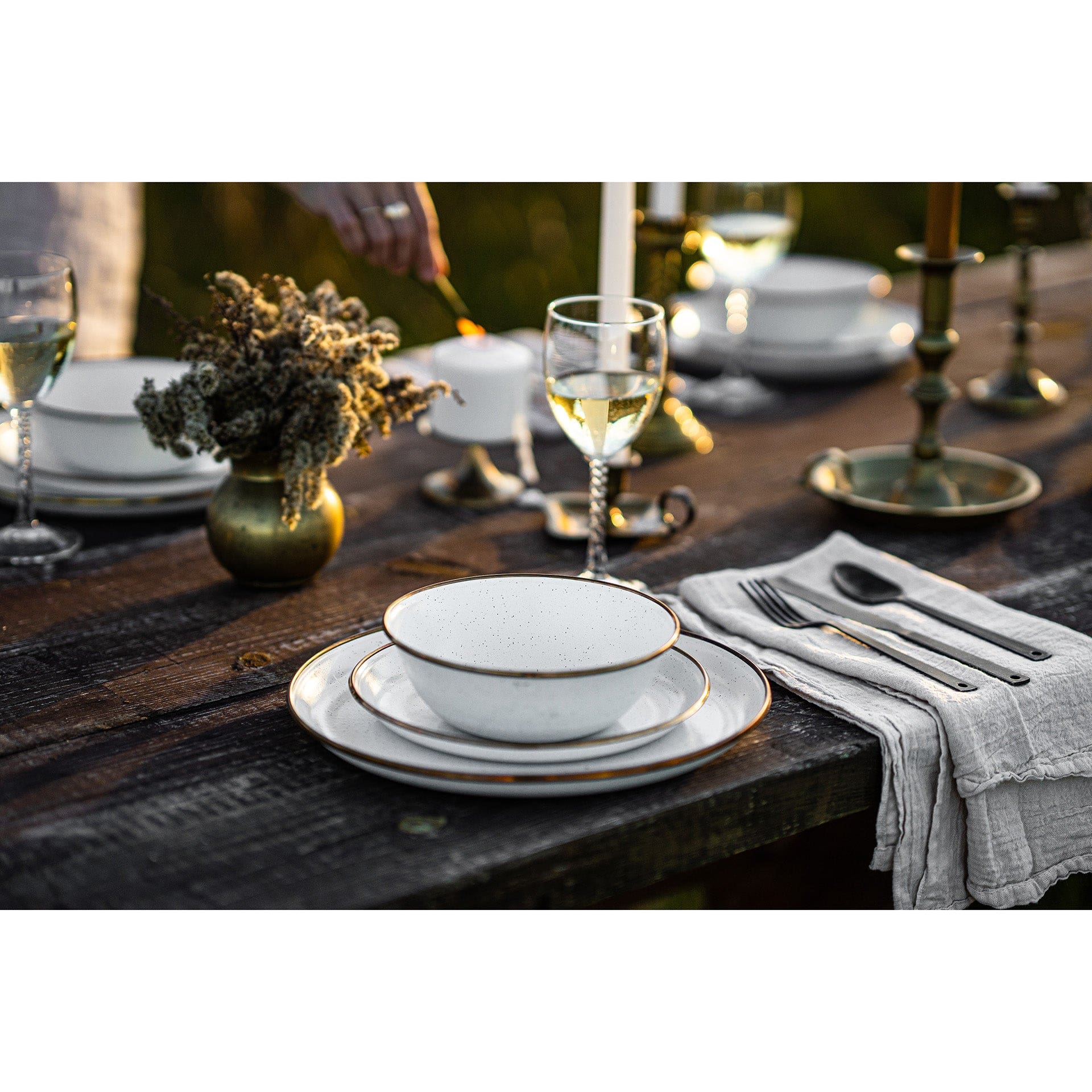 Enamel Deep Plate Set Eggshell Indoor/Outdoor Woodcraft