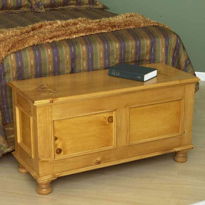 Woodworking Project Paper Plan to Build Cedar-Lined Blanket Chest alt 0