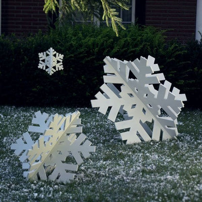 Woodworking Project Paper Plan to Build Super-Sized Snowflake Trio alt 0