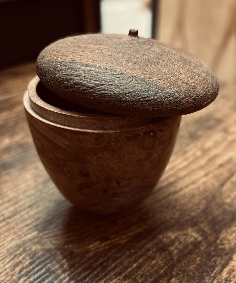 343_Acorn_Lidded_Box.jpg