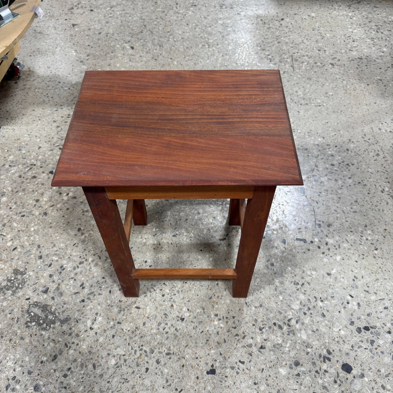 539_Mahogany_Table_for_Intro.jpg