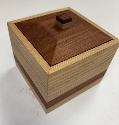 513_Women's_Build-Small_Box.jpg