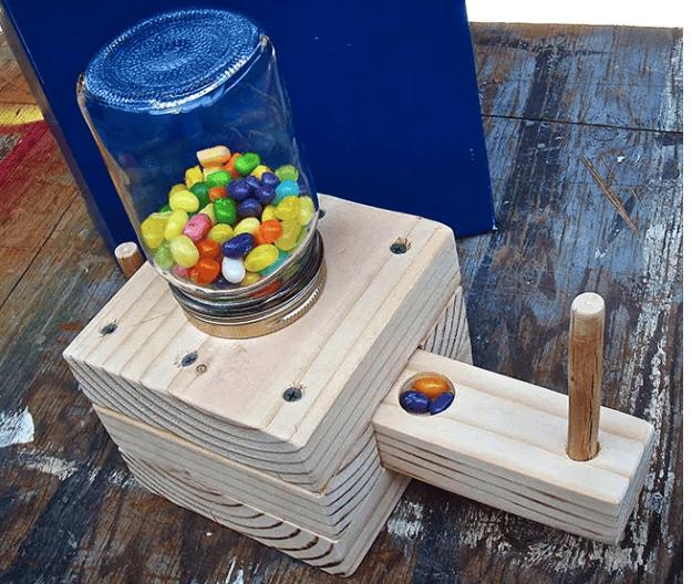 101_candy_dispenser.png