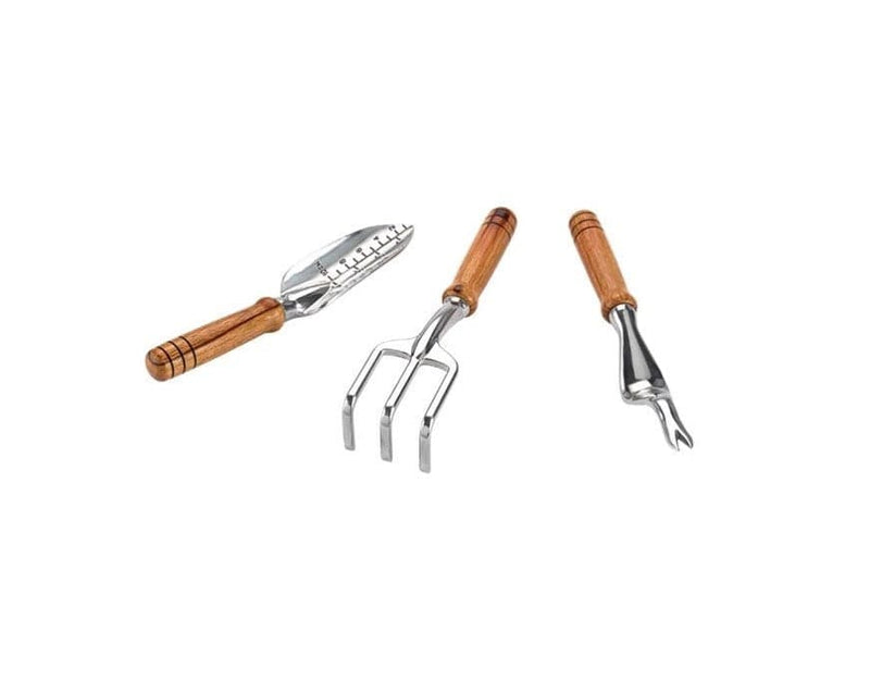 588_garden_tools.jpg