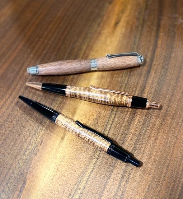 539_pen_turning.jpg