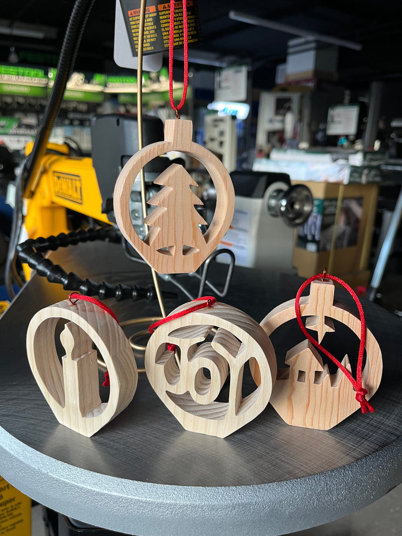 588_scroll_saw_ornaments.jpg
