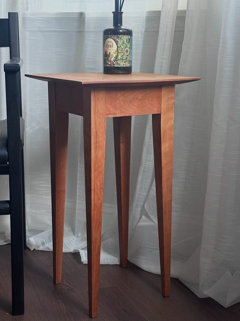 588_shaker_table_2.jpg